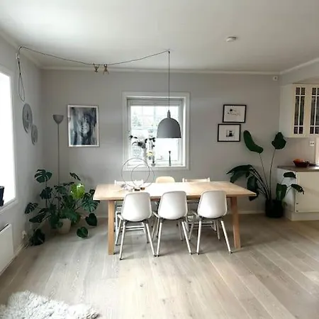Romslig Naer Sentrum Apartamento Stavanger